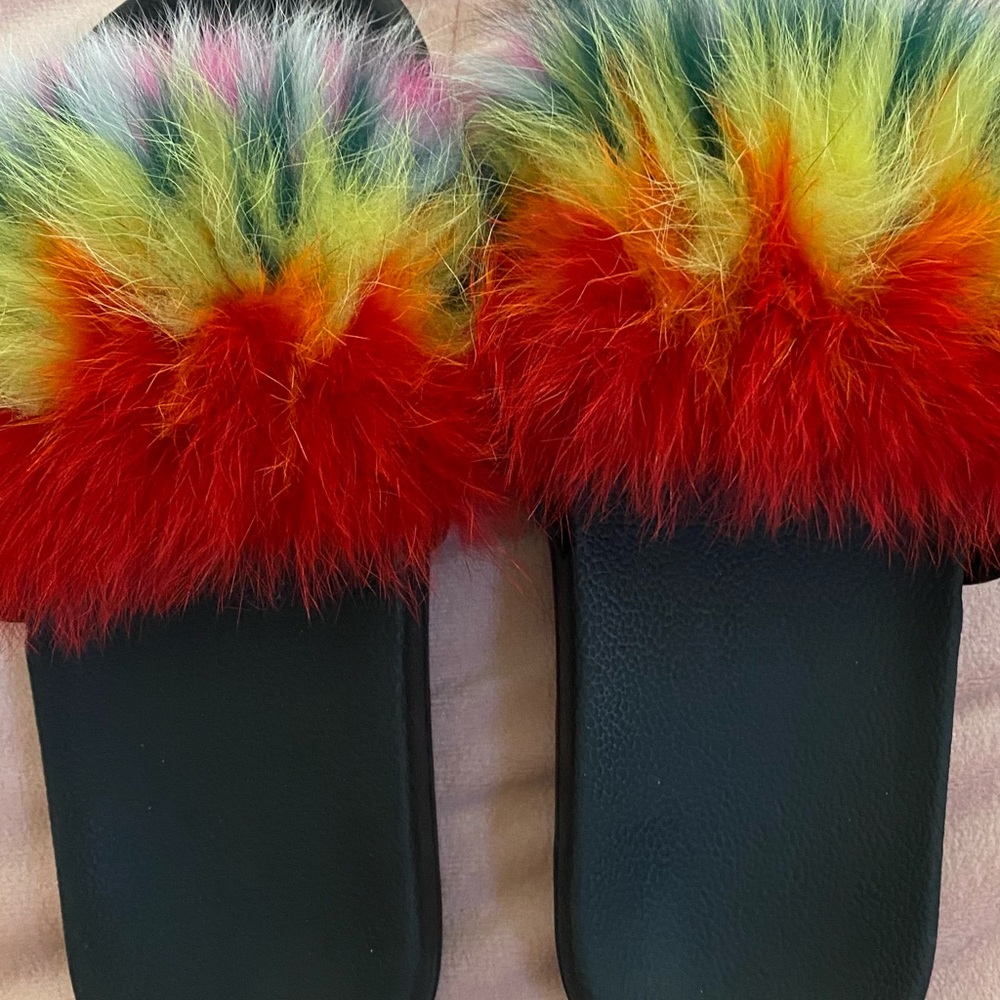 Fur Slides - Picture 1 of 3
